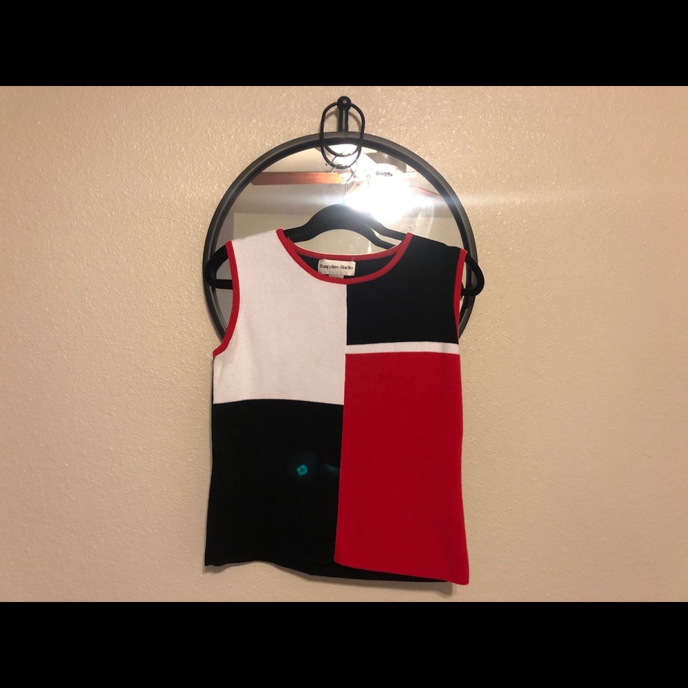 Sleeveless shirt